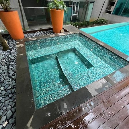 Signature Apartment At Mercu Summer Suites Klcc Kuala Lumpur Buitenkant foto